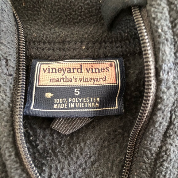 Boys Vineyard vines fleece - size 5 - Picture 2 of 2